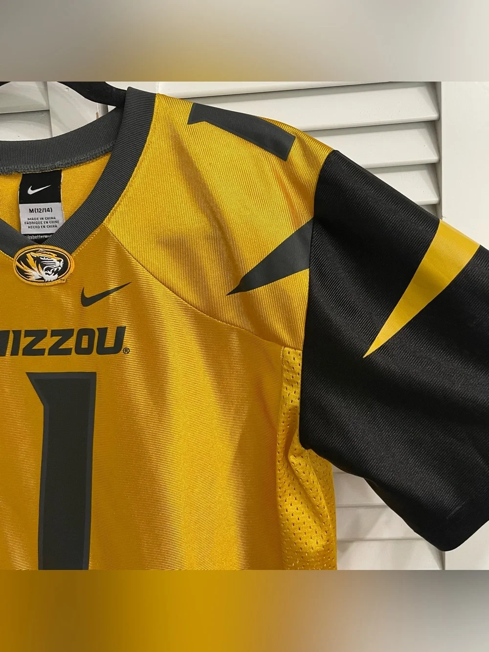Missouri Tigers Mizzou Football Jersey Nike Gold Short Sleeve Boys Youth Size M
